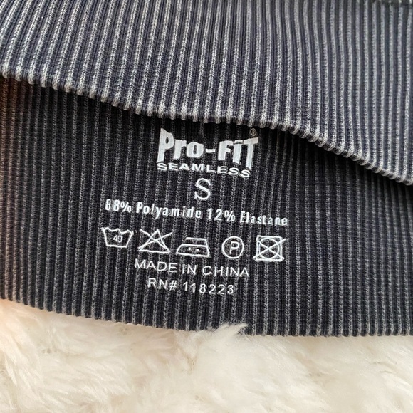 Pro-Fit sports bra - Picture 5 of 5